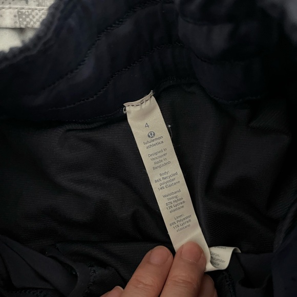 Bundle of 2 Lululemon Tracker Shorts - Picture 2 of 4